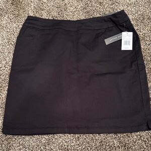 NWT SIZE 12 Black stretch skort
